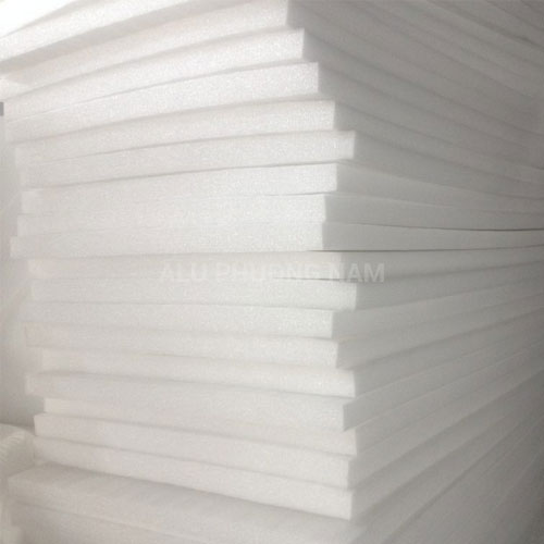 7 Sai Lầm Khi Dùng Mút Xốp Cách Nhiệt (PE, PU, EPS) 3 Tấm mút xốp cách nhiệt tại TPHCM